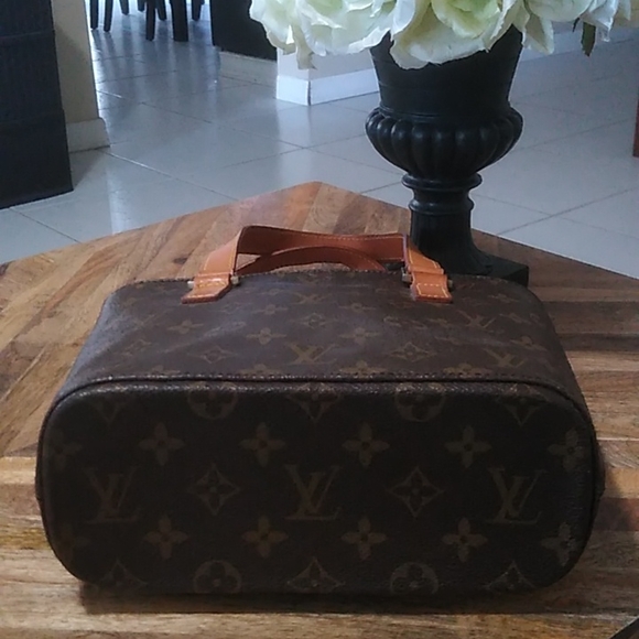 Vintage Louis Vuitton Bag - Picture 12 of 15